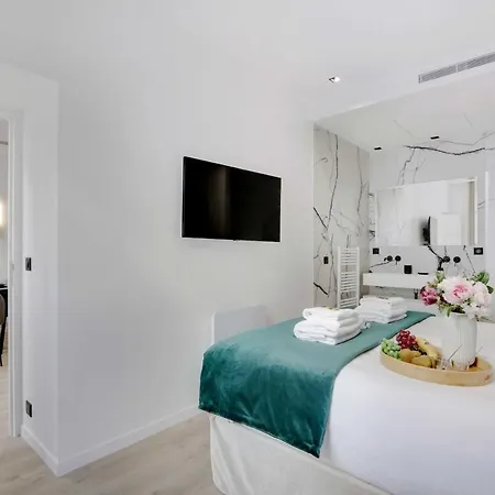 Montorgueil Apartment *